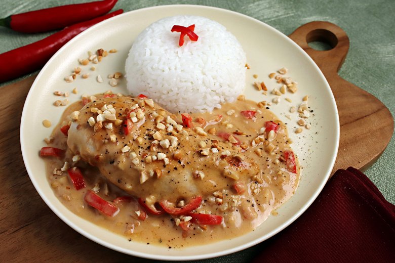 Asia Hähnchenkeulen in Erdnusssauce
