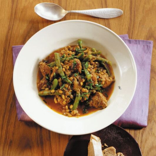 Linseneintopf mit Lamm und Bohnen
