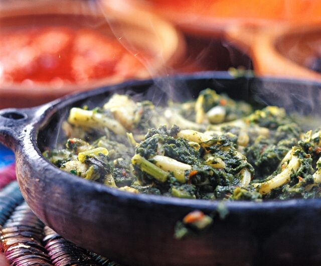 Tajine mit Tintenfisch