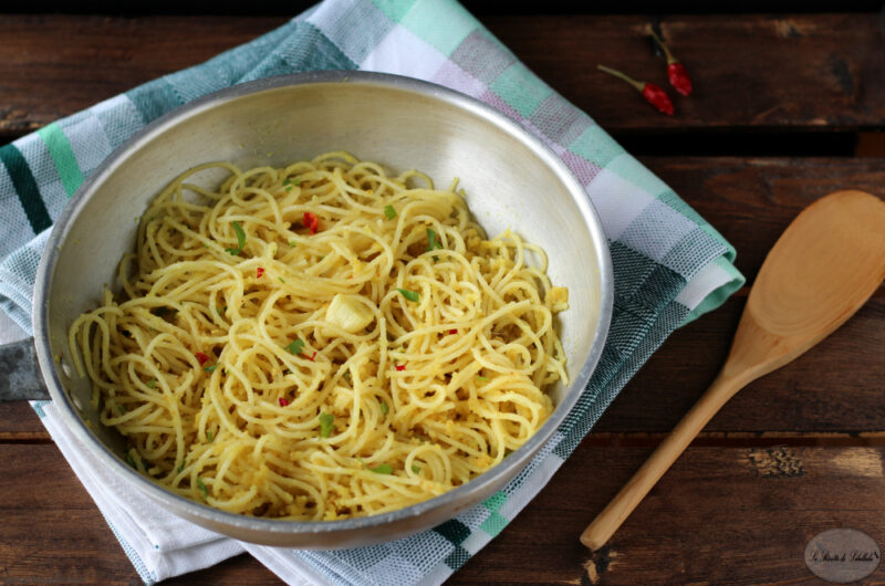 Spaghetti aglio e olio e peperoncino