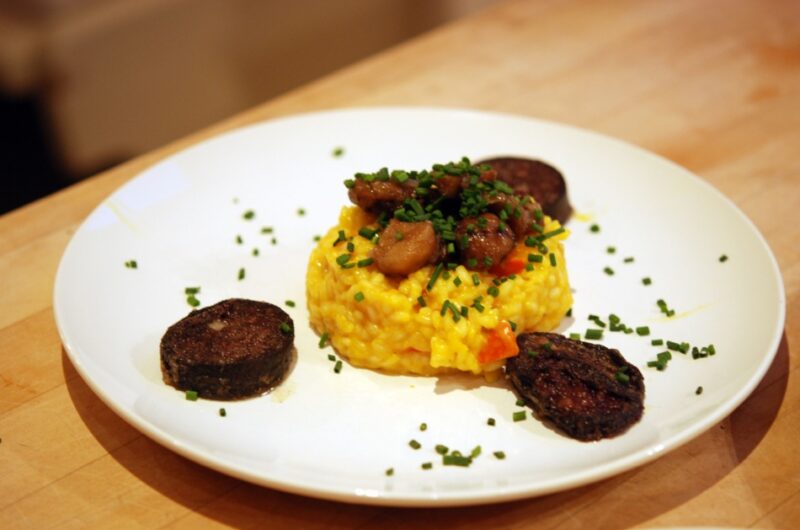 Kürbisrisotto mit Birnen und Blutwurst